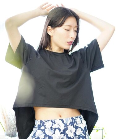【ムラサキスポーツ限定】Ungrid(アングリッド)水着 ラッシュガード カッティング Tシャツ 半袖 水陸両用 ユーティリティ 無地 UVカット セットアップ対応 240801/レディース ムラサキスポーツ