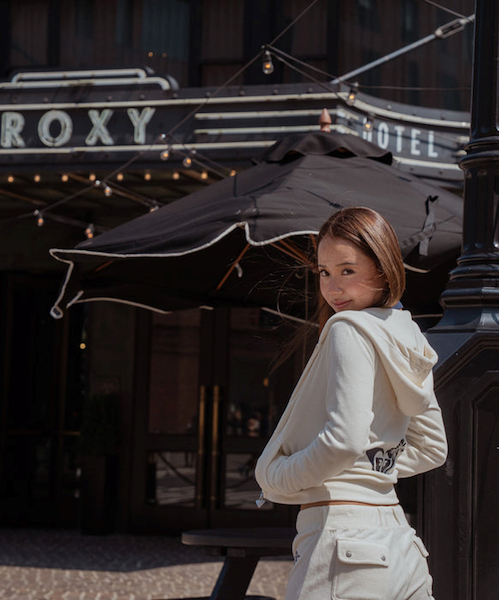 ROXY x MANA(ロキシー×マナ)長袖ベロアパーカー クロップド丈
