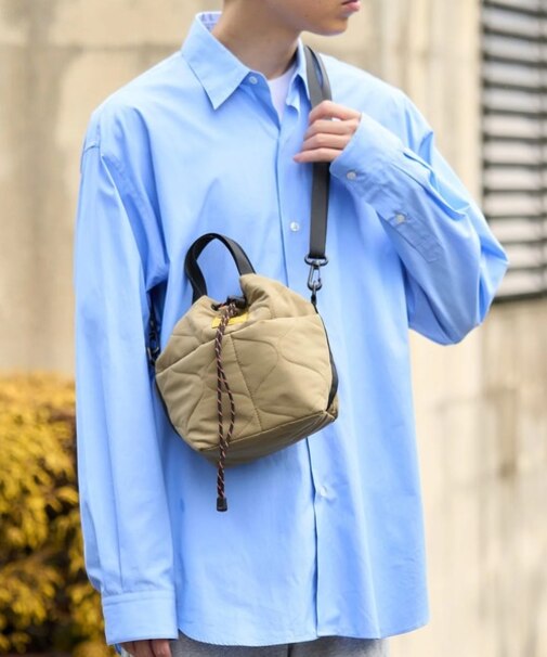 KiU/ショルダーバック パデッドポケッタフルミニバッグ K384-906 キウ ユニセックス メンズ レディース ムラサキスポーツ