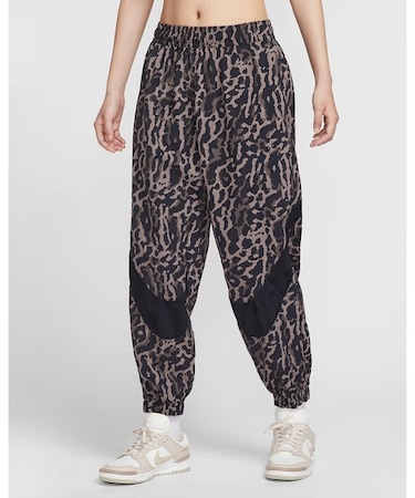 NIKE/IB7267-010 トラックパンツ アニマル柄 パンツ レディース ナイキ ムラサキスポーツ