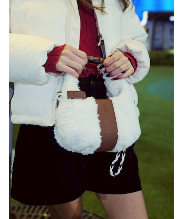 HUNTER/2.5L ブークレ ミニ クロスボディUBX5523PRC-NTR ミニトートバッグ モコモコ ハンター ユニセックス レディース メンズ ムラサキスポーツ