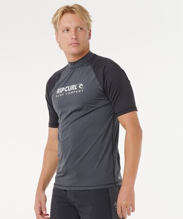 RIPCURL/水着 16HMRV UPF50+ 対塩素加工 半袖 UVケアラッシュガード SHOCK UPF S/S リップカール メンズ ムラサキスポーツ