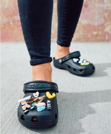 CROCS/10001-001 クラシック クロッグ サンダル クロックス ムラサキスポーツ