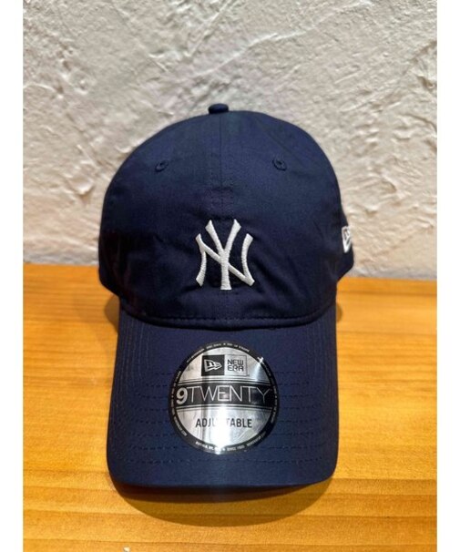 NEW ERA (ﾆｭｰｴﾗ) - 9TWENTY MLB TYPEWRITTER NYY (920 MLB ﾀｲﾌﾟﾗｲﾀｰ ﾆｭｰﾖｰｸ･ﾔﾝｷｰｽ)