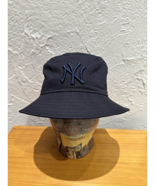 NEW ERA (ﾆｭｰｴﾗ) - BUCKET-01 MLB TONAL LOGO NVY (ﾊﾞｹｯﾄ-01 MLB ﾄﾅﾙ ﾛｺﾞ ﾆｭｰﾖｰｸ･ﾔﾝｷｰｽ)