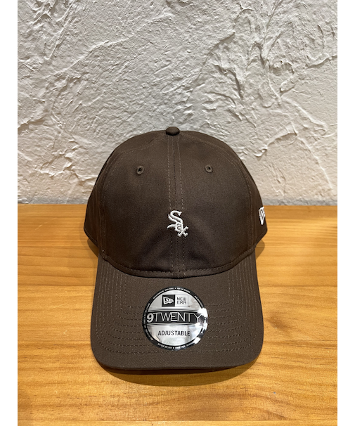 NEW ERA (ﾆｭｰｴﾗ) - 9TWENTY MLB BUCKLE CHI MINI LOGO (920 MLB ｼｶｺﾞ･ﾎﾜｲﾄｿｯｸｽ ﾐﾆﾛｺﾞ)