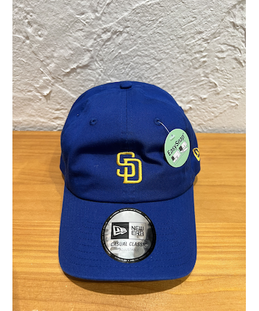 NEW ERA (ﾆｭｰｴﾗ) - CASUAL CLASSIC MLB MID LOGO SD (ｶｼﾞｭｱﾙｸﾗｼｯｸ MLB ﾐｯﾄﾞﾛｺﾞ ｻﾝﾃﾞｨｴｺﾞ･ﾊﾟﾄﾞﾚｽ)