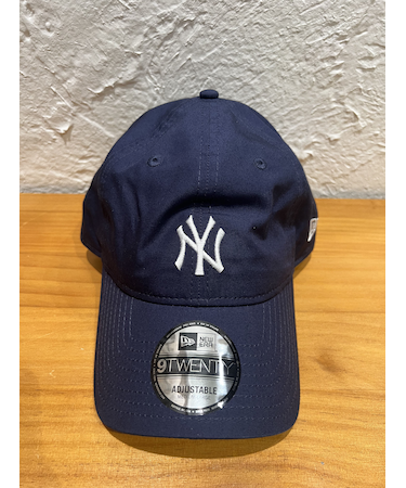NEW ERA (ﾆｭｰｴﾗ) - 9TWENTY MLB TYPEWRITER NYY (920 MLB ﾀｲﾌﾟﾗｲﾀｰ ﾆｭｰﾖｰｸ･ﾔﾝｷｰｽ)
