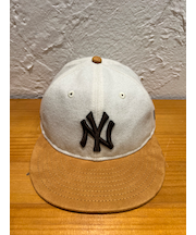 NEW ERA (ﾆｭｰｴﾗ) - RETRO CROWN 9FIFTY SUEDE VISOR NY (RC 950 ｽｴｰﾄﾞﾊﾞｲｻﾞｰ ﾆｭｰﾖｰｸ･ﾔﾝｷｰｽ)