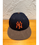 NEW ERA (ﾆｭｰｴﾗ) - RETRO CROWN 9FIFTY SUEDE VISOR NY (RC 950 ｽｴｰﾄﾞﾊﾞｲｻﾞｰ ﾆｭｰﾖｰｸ･ﾔﾝｷｰｽ)