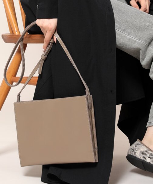 YAHKI×FREAK'S STORE/ヤーキ×フリークスストア　別注スクエアショルダーバッグ(レザーバッグ)