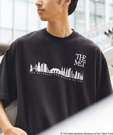 メトロポリタン美術館 フロントプリント Tシャツ（街並み 