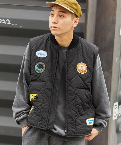   中綿ベスト（黒・ワッペン） TOMMY HILFIGER 中綿ベスト（黒・ワッペン）