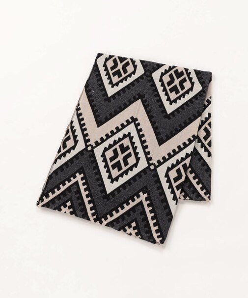 幾何学ジャガードラグ