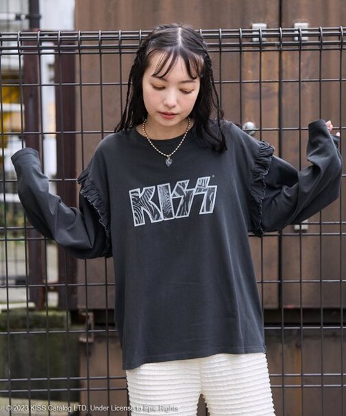 KISS ブラックロゴ フリル ロンT / ロックＴシャツ / バンドＴシャツ
