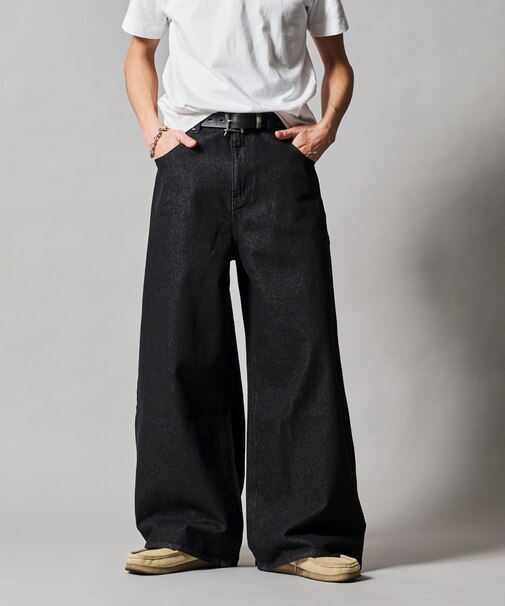 ワイドフレアシルエット デニムパンツ【限定展開】