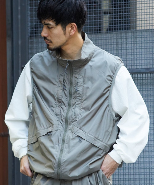 AUNIVERSAL PRODUCTS PERTEXグレー ナイロン ベスト PERTEX ADVENTURE VEST/パーテックス アドベンチャーベスト/リラックス