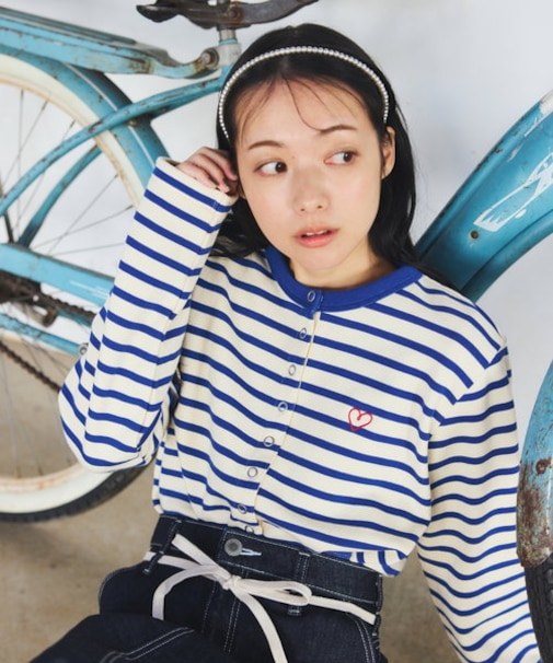 ワンポイント ハート刺繍 コンパクトカーディガン