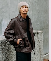 リラックスフィット フェイクレザー ジップアップ ブルゾン