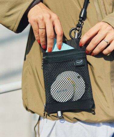 別注REFLECT PHONE BAG