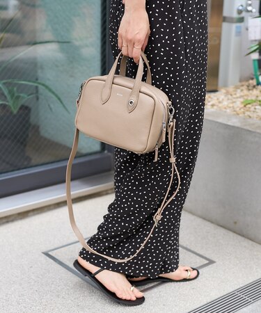 別注 カウレザー スクエアミニボストン型ショルダー