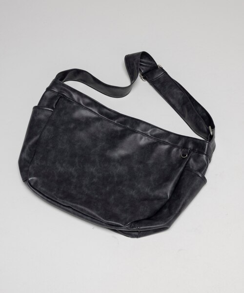 ヴィーガンレザーニュースペーパーバッグ/ムラ加工｜フリークスストア