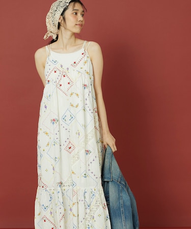 フラワーハンカチ刺繍キャミドレス