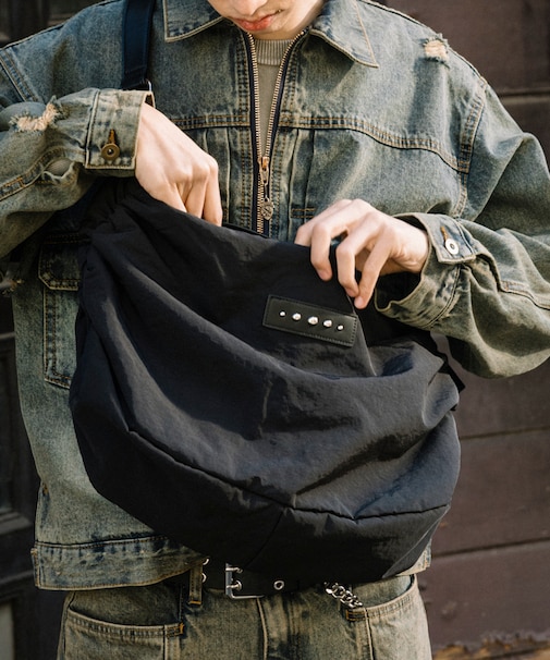 スタッズ ショルダーバック