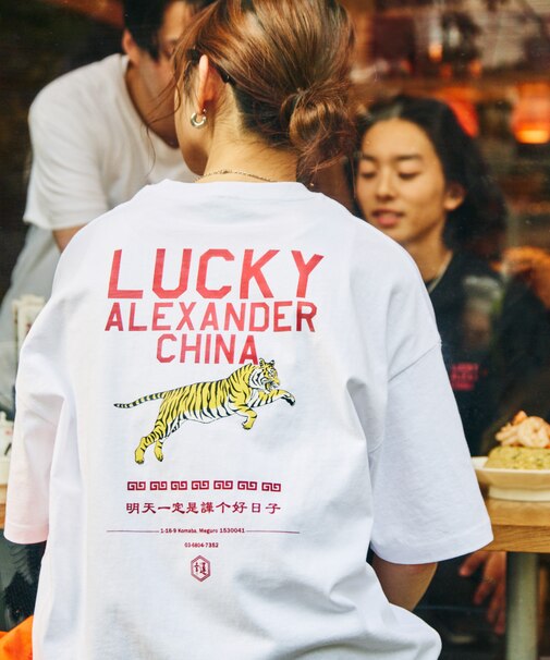 LUCKY ALEXANDER CHINA 別注 ビッグシルエット バックプリント クルーネックTシャツ 【限定展開】