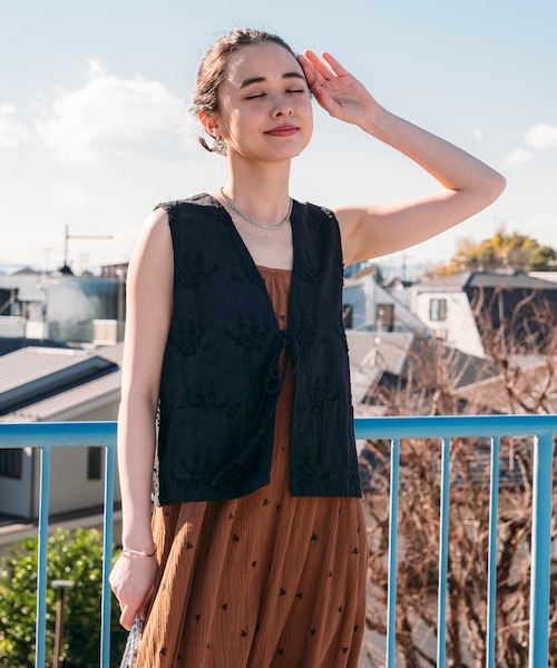 花柄刺繍 ベスト｜フリークスストアの通販｜&mall（アンドモール）三井