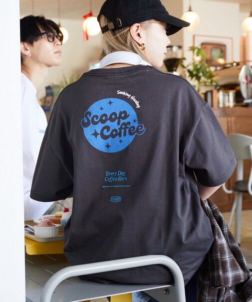 Scoop Coffee×FREAK'S STORE 別注 ビッグシルエット バックプリント Tシャツ 【限定展開】