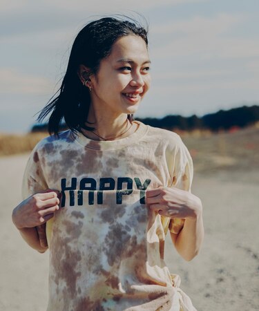 ムラ染め ギミック ロゴTシャツ