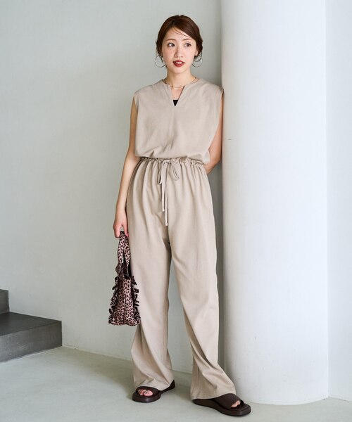 ベージュ ノースリーブ オールインワン