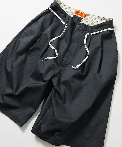 別注 2TUCK BAGGY WIDE TWILL SHORTS PANTS｜フリークスストアの