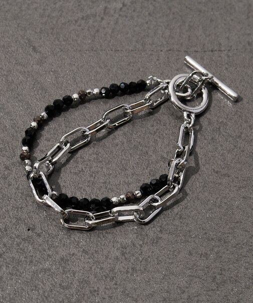 レイヤード ビーズブレスレット