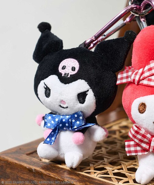 SANRIO ”KUROMI” マスコットホルダー