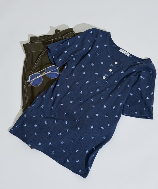 リボン柄 針抜きフライス ヘンリーネックTシャツ