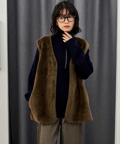 新品タグ付♡MOUSSY ブラウンファーベスト　F size ファーベスト｜フリークスストアの通販｜&mall（アンドモール