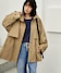 ベージュ