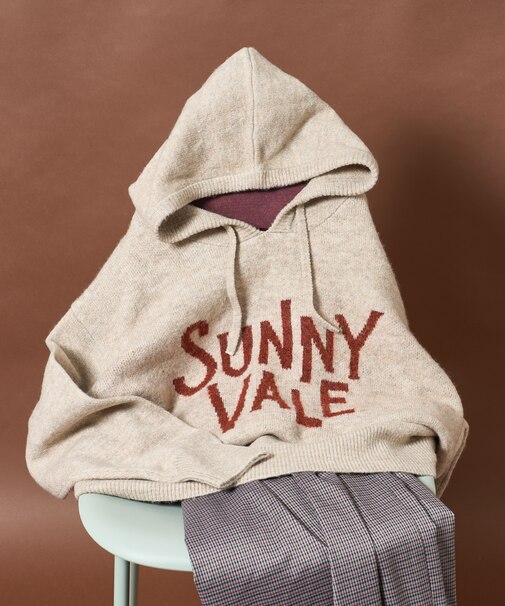 ジャガード ビッグロゴ ニットパーカー