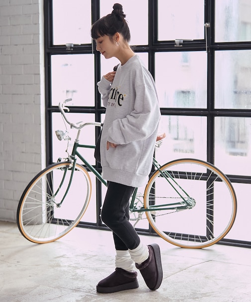 ビッグ ロゴデイジー刺繍 スウェット