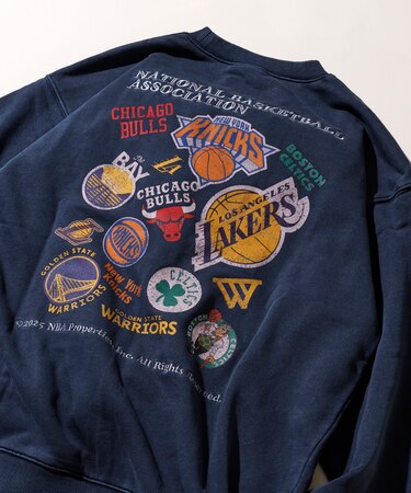 NBA 別注ランダムチーム バックロゴプリント クルーネックスウェット
