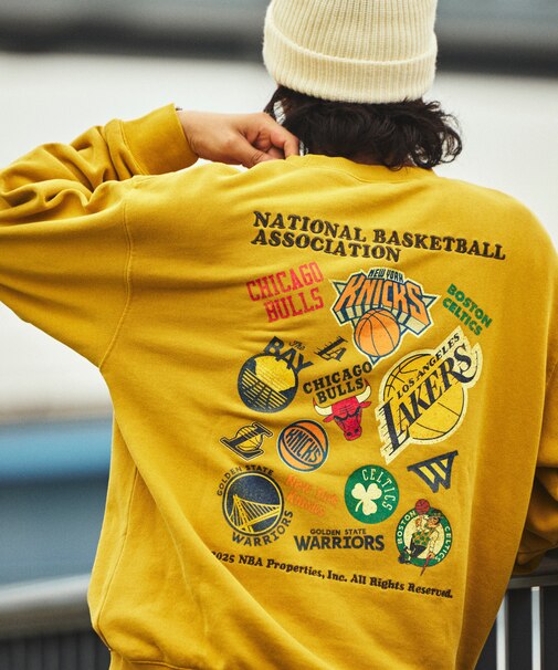 NBA 別注ランダムチーム バックロゴプリント クルーネックスウェット