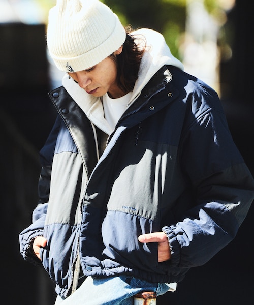 【美品】中綿入りリバーシブルブルゾン レザレッド ナイロン リバーシブル ショート 中綿ブルゾン｜フリークス