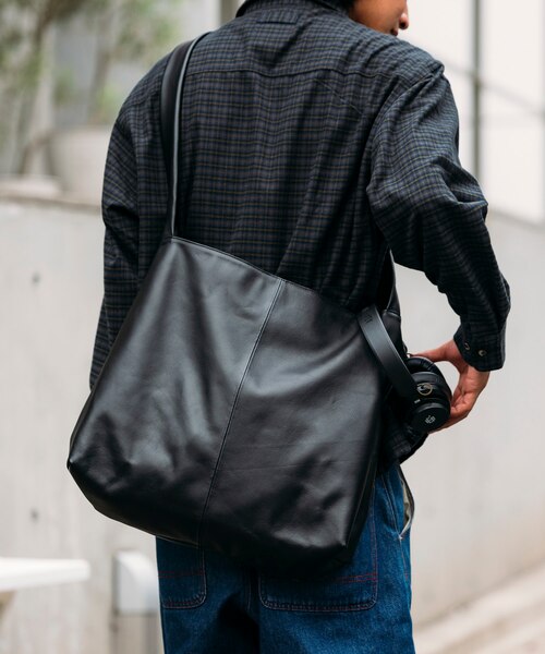 撥水加工 カウレザー ビッグ ショルダーバッグ｜フリークス