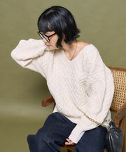ミックスケーブルVネックニット