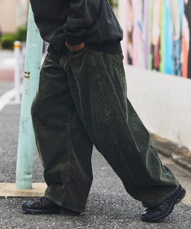 ワイドシルエット ブリーチ加工 カーブ コーデュロイパンツ