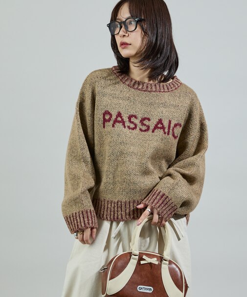 配色 ロゴニット