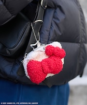 ”HELLOKITTY” もこもこ チャームポーチ