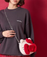 ”HELLOKITTY” もこもこポシェット チェーンバッグ